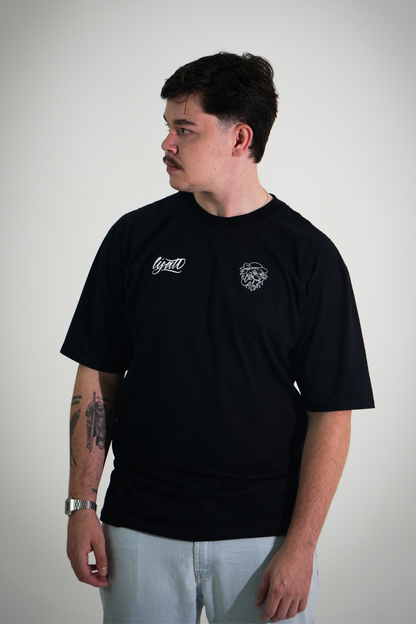 Camiseta Oversized Preta Lisatt x Pereira
