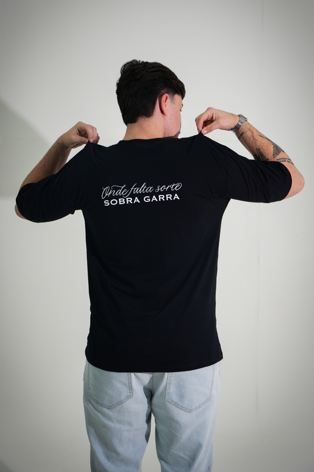 Camiseta Oversized Preta Lisatt x Pereira