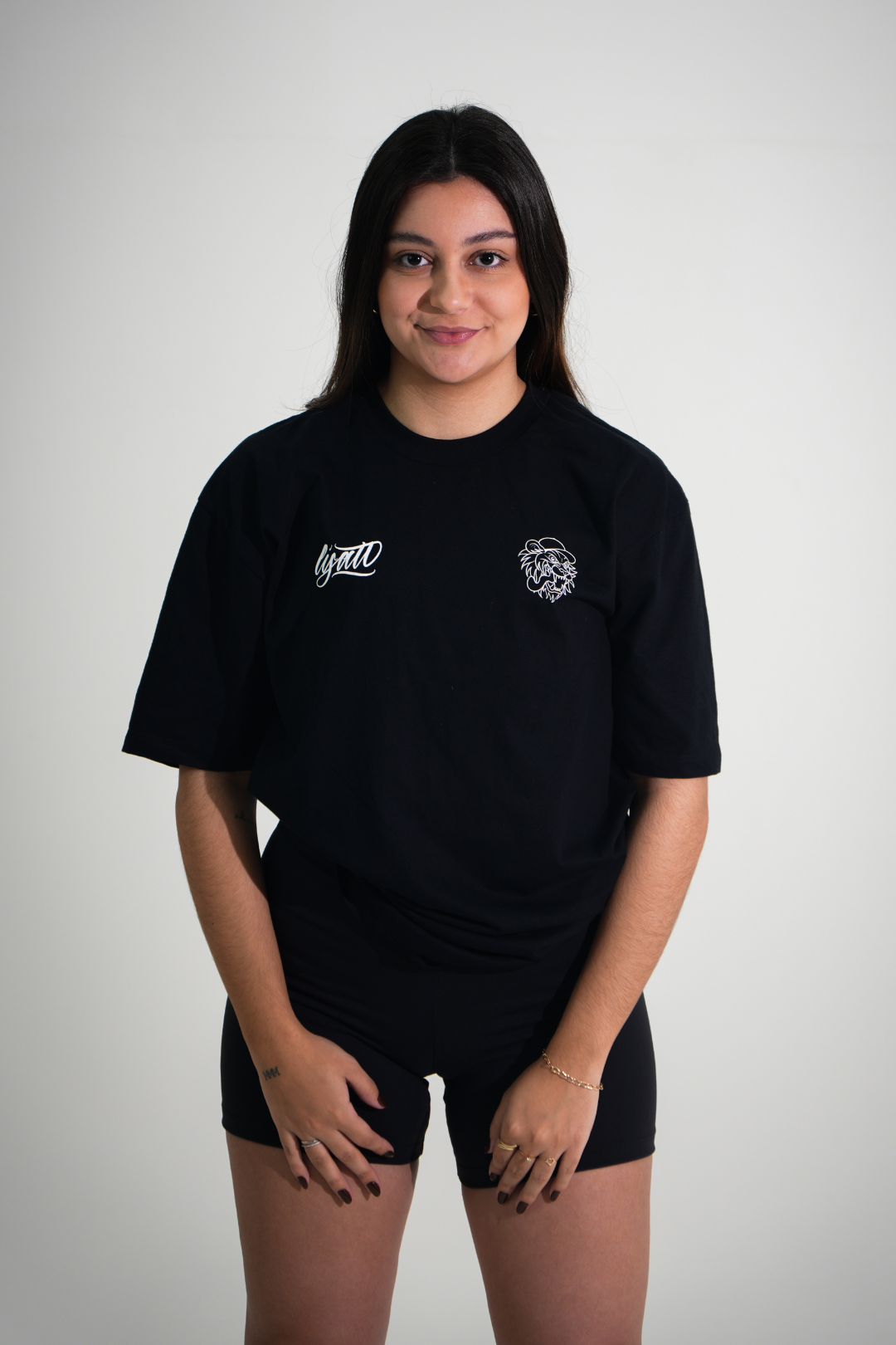 Camiseta Oversized Preta Lisatt x Pereira