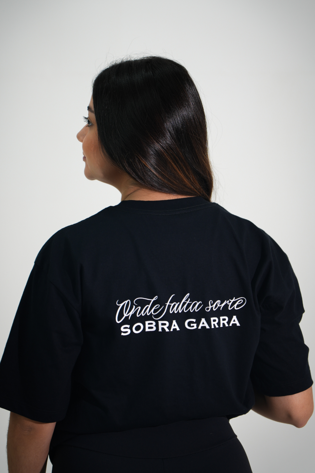 Camiseta Oversized Preta Lisatt x Pereira