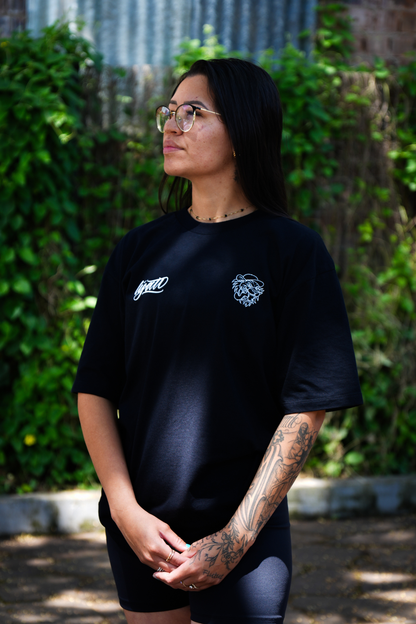 Camiseta Oversized Preta Lisatt x Pereira