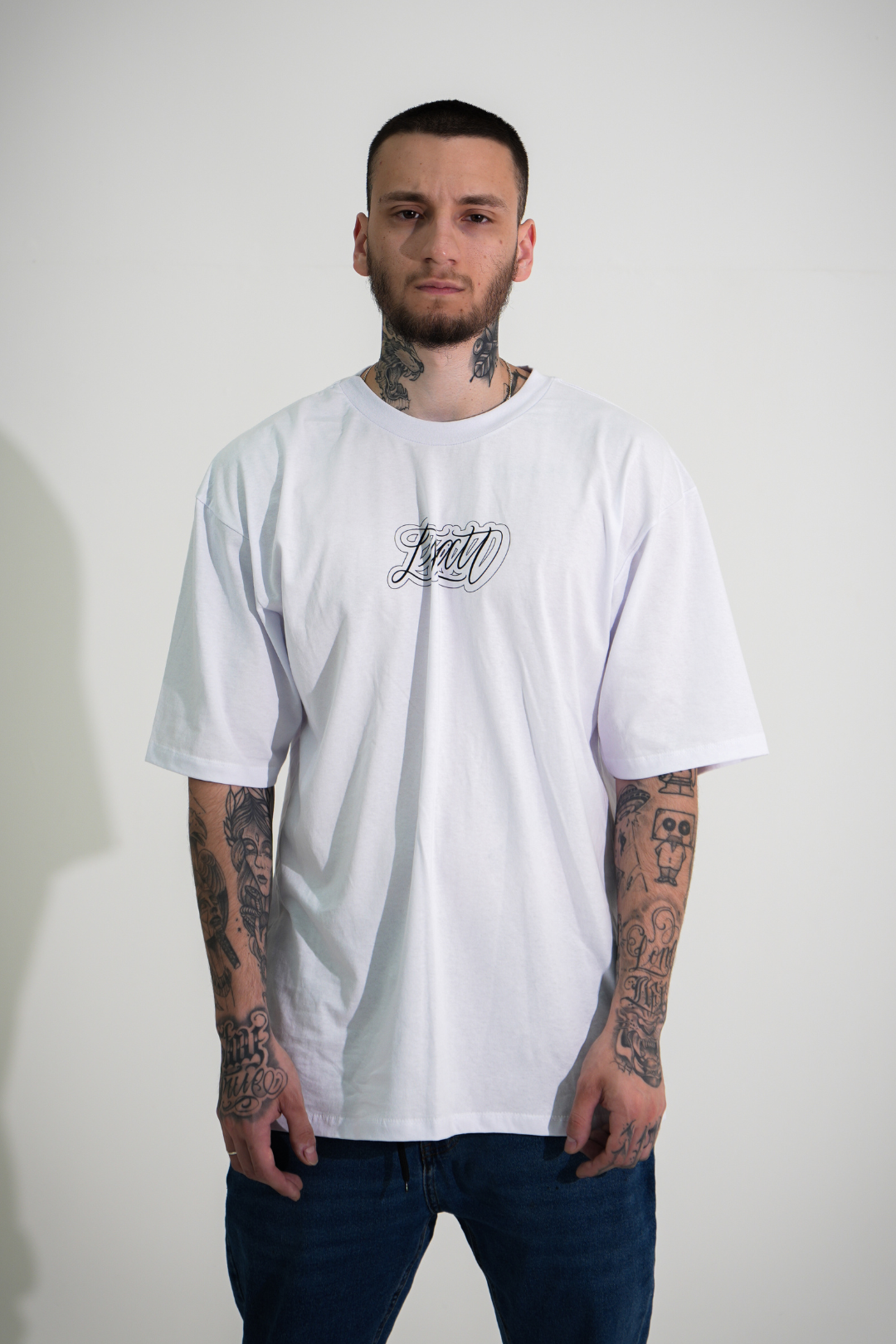 Camiseta Oversized Branca Lisatt x Pereira